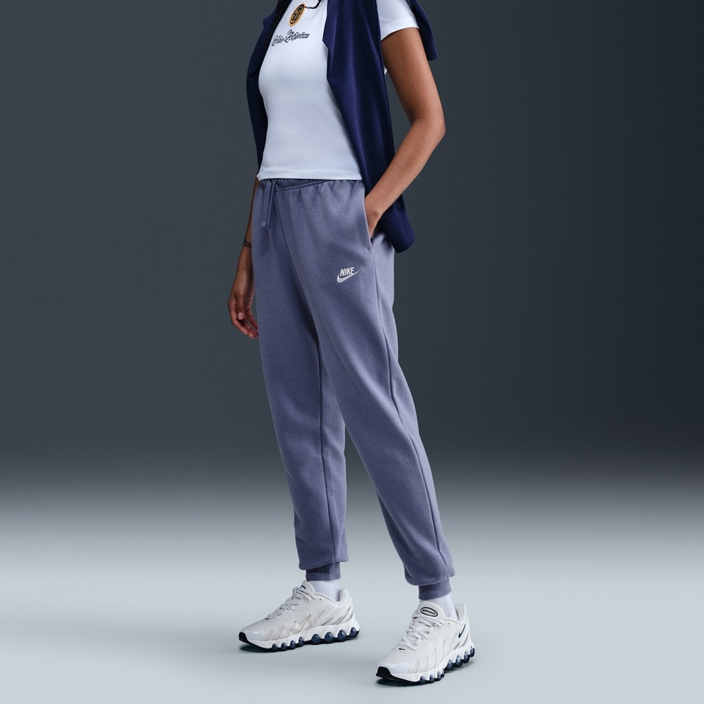 SALE THIS WEEKEND! 🍾 Nike sportswear club fleece tapered sweatpants -periwinkle
